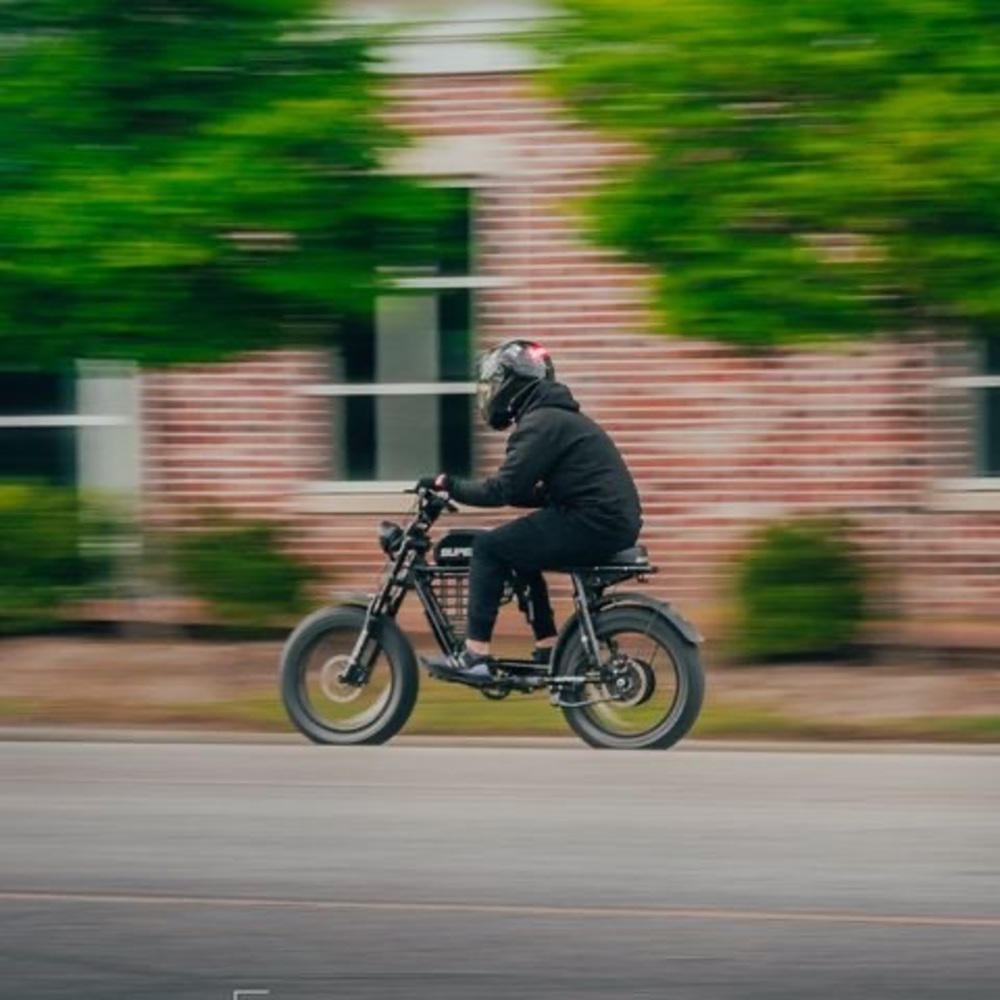 Meet your Posher, Sebastian